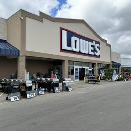 Exterior photo of Lowe's Home Improvement - Muncie, Indiana Exterior photo of Lowe's Home Improvement - Muncie, Indiana