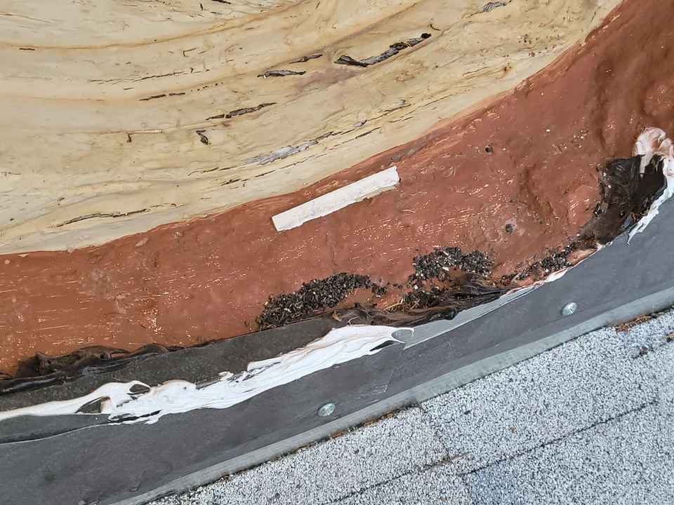 Slide of Discount Roofers