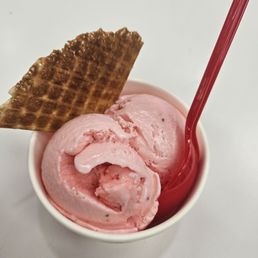 Strawberry scoop Strawberry scoop