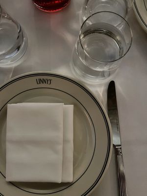 Linny’s by null