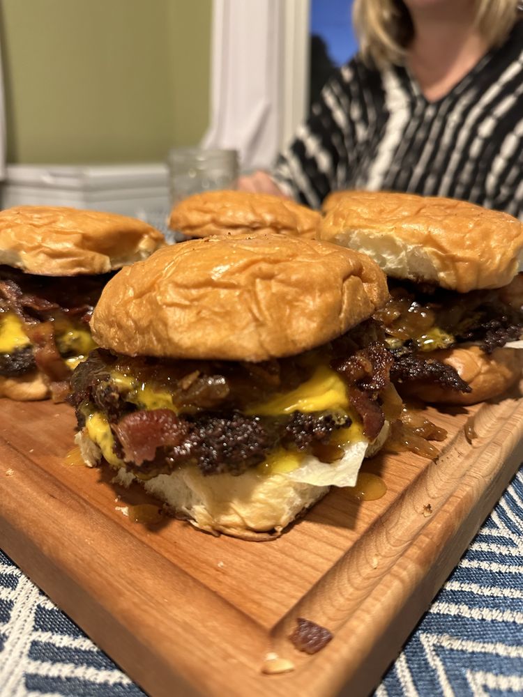 Aloha Burger and BBQ Logo
