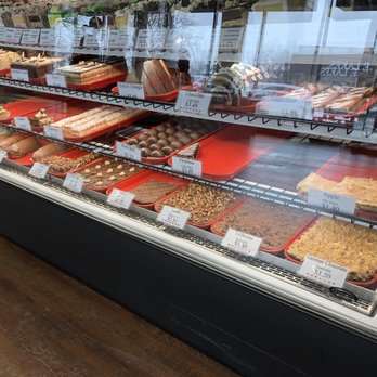 Lovin Oven Cakery - Individual cake slices - Bakeries Near Me - Antioch, Illinois