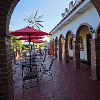 Tequila's Mexican Grill - Very nice outdoor patio and dining area. - Mexican Near Me - Roanoke, Virginia Tequila's Mexican Grill - Very nice outdoor patio and dining area. - Mexican Near Me - Roanoke, Virginia