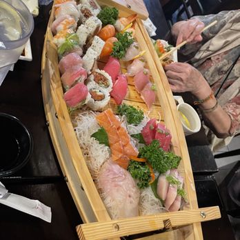Sushi R91 - Sushi boat - Sushi Bars Near Me - Corona, California