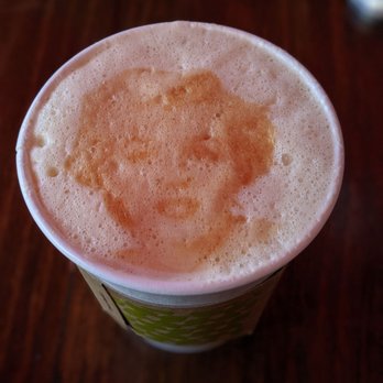 Red Maple - Turmeric & ginger chai tea latte with Marilyn - Cafes Near Me - Los Angeles, California
