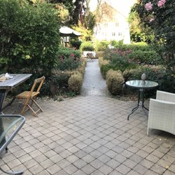 Café Moller - Im Garten