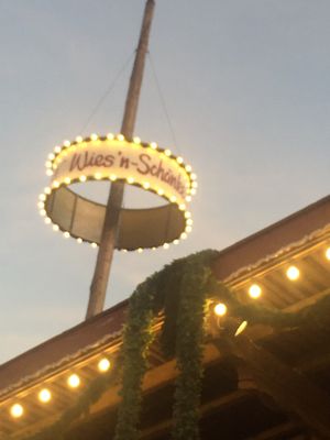 Käfer-Wiesn-Schänke by null