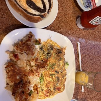 Imperial Diner - Real rye, toast, and a huge vegetable omelette with Swiss cheese and perfect home fries. What a filling meal. - Diners Near Me - Freeport, New York