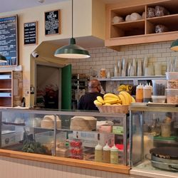 Bklyn Crepe - What a cute place. Everyone seemed to be having a good time. We stopped by for the ice cream.