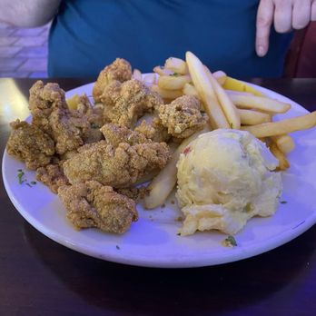 Blackbeard's On The Beach - Fried Oyster Dinner - Seafood Near Me - Corpus Christi, Texas