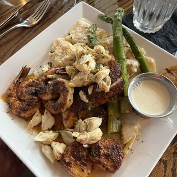 BLVD Seafood - Blvd sampler with lump crab meat - New American Near Me - Galveston, Texas BLVD Seafood - Blvd sampler with lump crab meat - New American Near Me - Galveston, Texas
