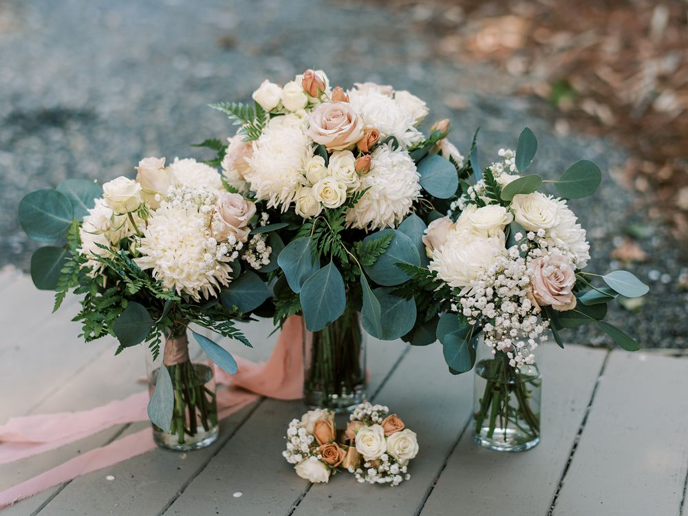 ANDREWS FLORIST AND GIFT SHOP Updated September 2024 88 Photos & 10