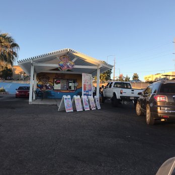 Swig - The drive-through line - Desserts Near Me - St. George, Utah