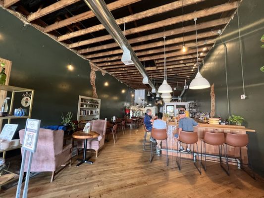 FOOD AND TABLE - Updated July 2025 - 30 Photos - 107 E Commerce St ...