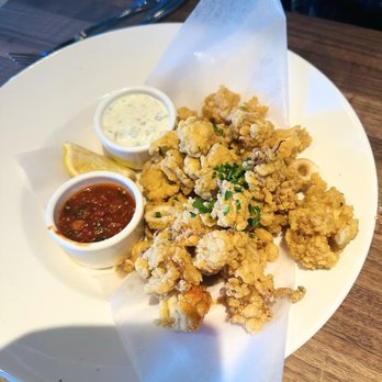 Yard House - Calamari ( all batter hardly any calamari ) - American Near Me - Sparks, Nevada