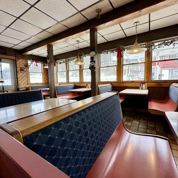 D & H Penn Can Restaurant - Dining room (Dec 2025) - Diners Near Me - Harford, Pennsylvania D & H Penn Can Restaurant - Dining room (Dec 2025) - Diners Near Me - Harford, Pennsylvania