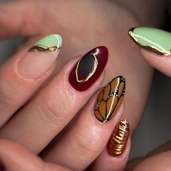 Glossed Nail Studio