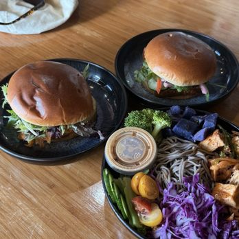Juicy Brew - Vegan Near Me - Honolulu, Hawaii