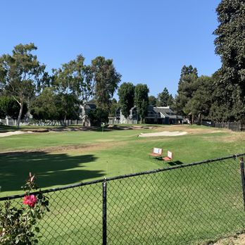 Crack - Hello beautiful golf course and what a great view! - Burgers Near Me - Long Beach, California