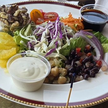 Restaurant Cofresi - House salad - Seafood Near Me - Rincón, Puerto Rico