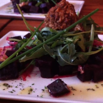 Catch 122 - roasted beet salad with arugula and maple crusted goat cheese and pickled fennel - Breakfast & Brunch Near Me - North Vancouver, British Columbia Catch 122 - roasted beet salad with arugula and maple crusted goat cheese and pickled fennel - Breakfast & Brunch Near Me - North Vancouver, British Columbia