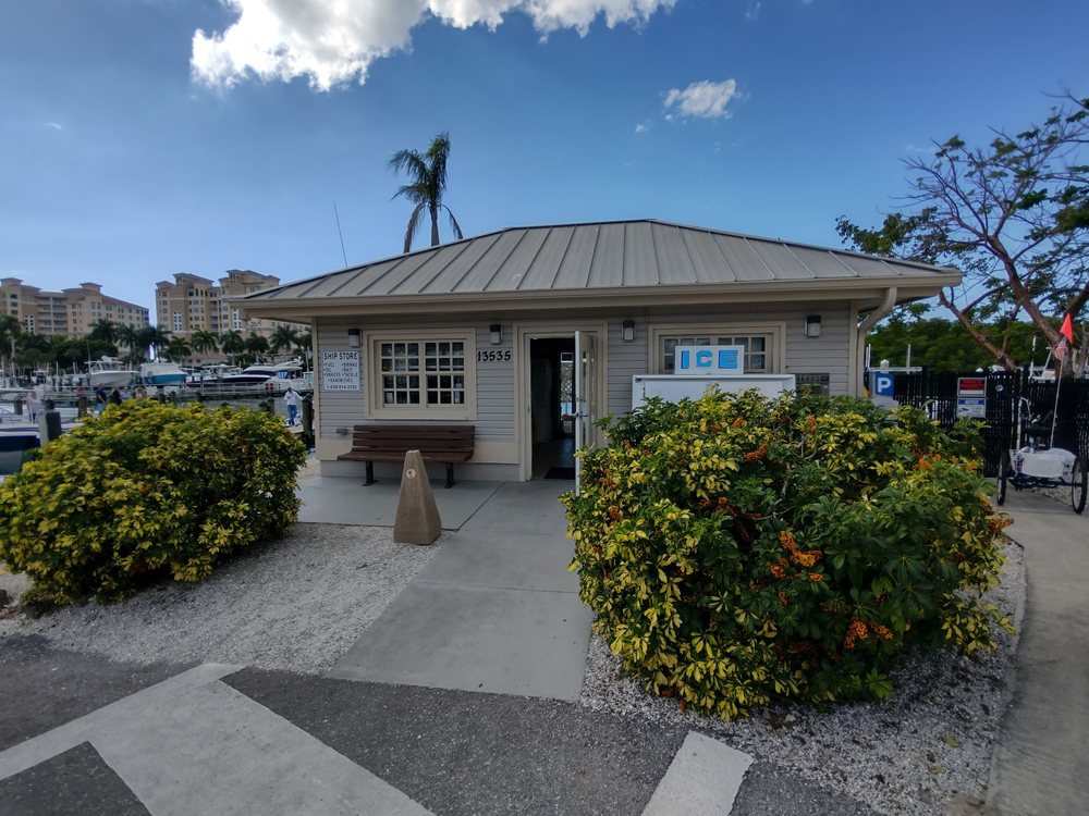 COCOHATCHEE RIVER MARINA Updated August 2024 13 Photos 13531