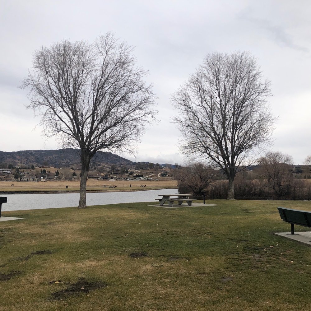 Cub Lake - Places to sit and have a bbq by the Lake - Lakes Near Me - Tehachapi, California Cub Lake - Places to sit and have a bbq by the Lake - Lakes Near Me - Tehachapi, California