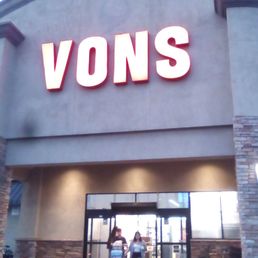 Vons's Gate Vons's Gate