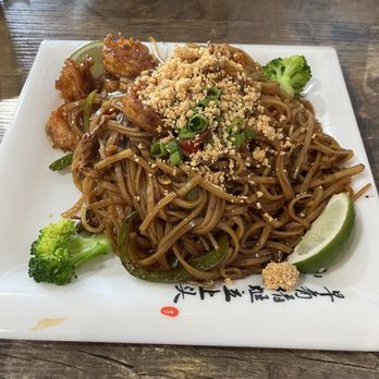 Fun Noodle Bar - 25. Pad Thai with shrimp - Chinese Near Me - Santa Fe, New Mexico