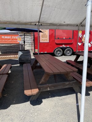 Milwaukie Station Food Cart Pod by null