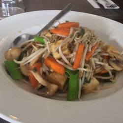 Lemongrass Restaurant - Smoky bean sprouts and tofu