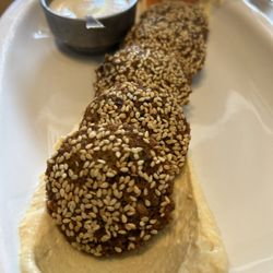 Al Rawshe - Falafel and Hummus