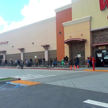 Winco Foods - Monday 3/17/20 around noon time. - Grocery Near Me - Perris, California