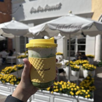 La La Land - Medium - Banana Cloud Latte - Coffee & Tea Near Me - Calabasas, California La La Land - Medium - Banana Cloud Latte - Coffee & Tea Near Me - Calabasas, California