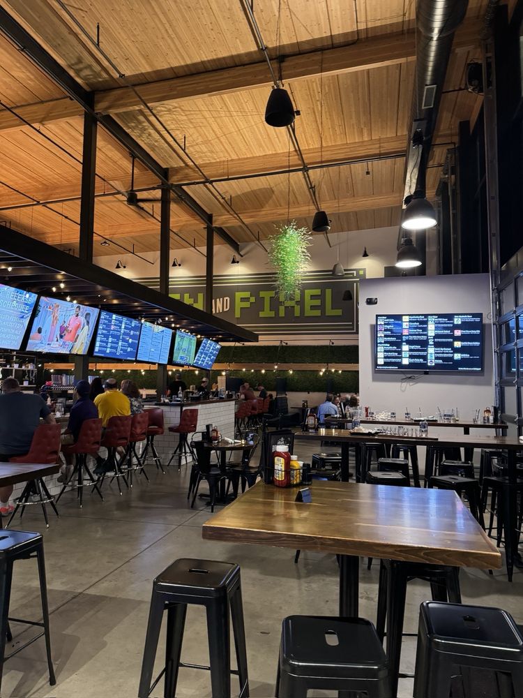 Backpocket Pin & Pixel