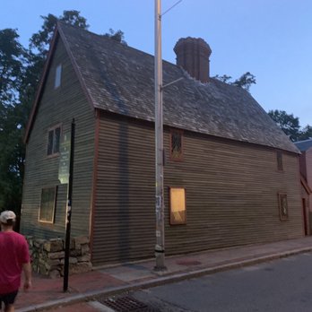 Salem Night Tour - Tours Near Me - Salem, Massachusetts Salem Night Tour - Tours Near Me - Salem, Massachusetts