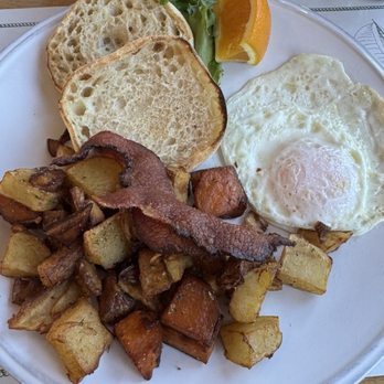 Sea Street Cafe - Cafes Near Me - Hyannis, Massachusetts Sea Street Cafe - Cafes Near Me - Hyannis, Massachusetts