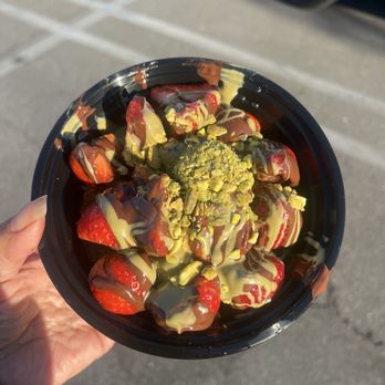 Korner K’nafeh - Strawberry Dubai chocolate - Desserts Near Me - Northridge, California Korner K’nafeh - Strawberry Dubai chocolate - Desserts Near Me - Northridge, California
