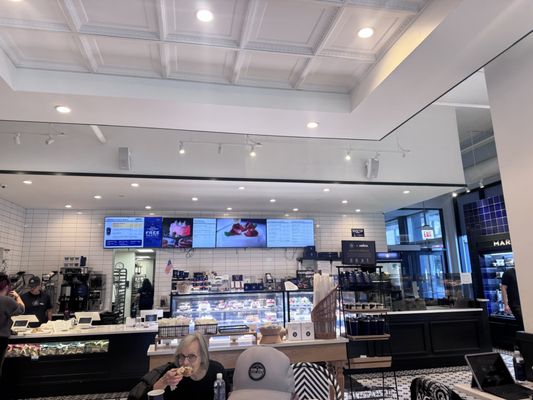 Paris Baguette by null