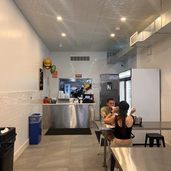 7th Street Burger Nomad - Burgers Near Me - New York, New York
