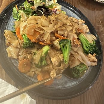 One House Bistro - Pad See Ew chicken - Asian Fusion Near Me - San Ramon, California One House Bistro - Pad See Ew chicken - Asian Fusion Near Me - San Ramon, California