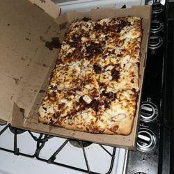 Pizza Joes - Chicken bacon ranch pizza