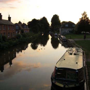 Tutti Pole - after  sunset - British Near Me - Hungerford, WBK