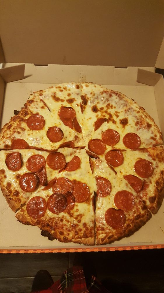 LITTLE CAESARS 12 Reviews Pizza 3067 E Tulare st, Fresno, CA