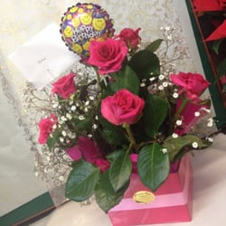 Flowers Etc - Beautiful box I reviewed for my birthday from flowers etc :)