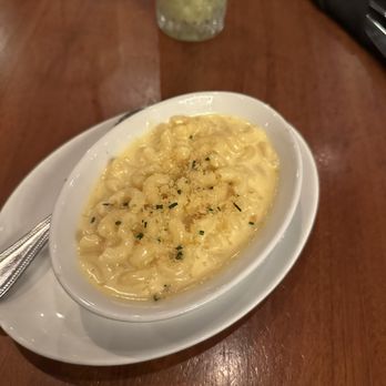 Hearsay on the Green - Gouda Mac and Cheese - Cocktail Bars Near Me - Houston, Texas Hearsay on the Green - Gouda Mac and Cheese - Cocktail Bars Near Me - Houston, Texas