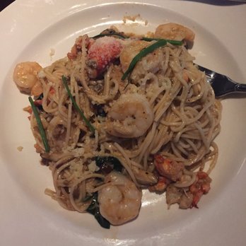 Yard House - Lobster Garlic Noodles - a little too much sauce and didn't taste the garlic. Probably won't order this again. - New American Near Me - Carlsbad, California Yard House - Lobster Garlic Noodles - a little too much sauce and didn't taste the garlic. Probably won't order this again. - New American Near Me - Carlsbad, California
