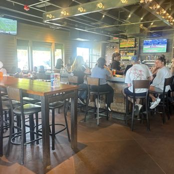 Chili's - Bars Near Me - Eatontown, New Jersey