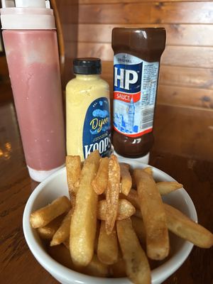 The Moon and Sixpence by null