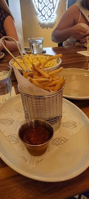 Night Shift Brewing Kitchen & Tap by null